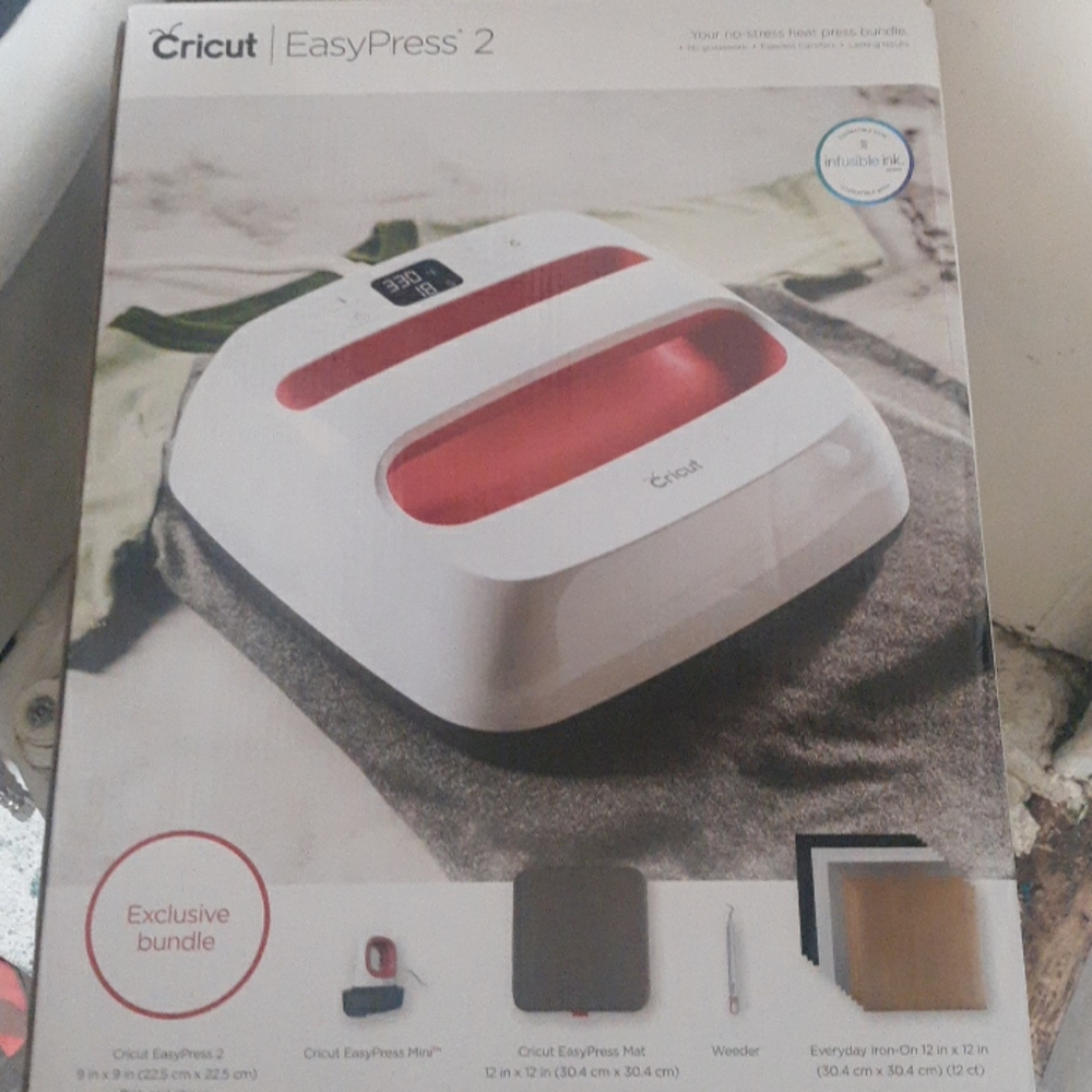 Cricut easy press 2 bundle